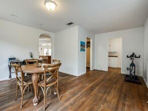 1211 Berkley Ave in Dallas, TX - Building Photo - Building Photo