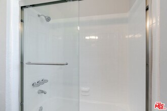 845 S Kenmore Ave in Los Angeles, CA - Building Photo - Building Photo