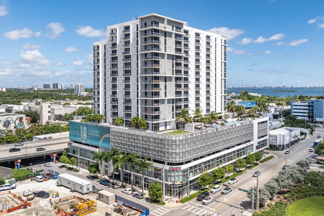 Eve at the District in Miami, FL - Foto de edificio