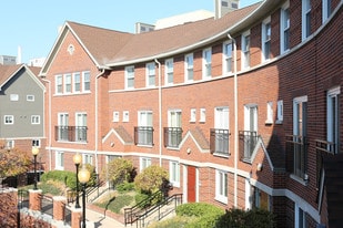 Downtown Louisville Apartments For Rent Ky Crescent Centre Apartments