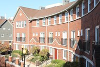 Building Photo - Crescent Centre Apartamentos in Louisville, Kentucky