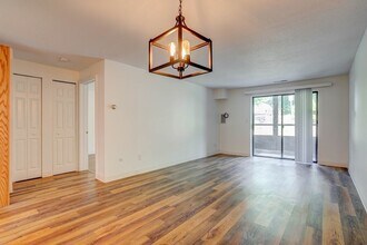 7 Greenbriar Dr, Unit 104 in North Reading, MA - Building Photo - Building Photo