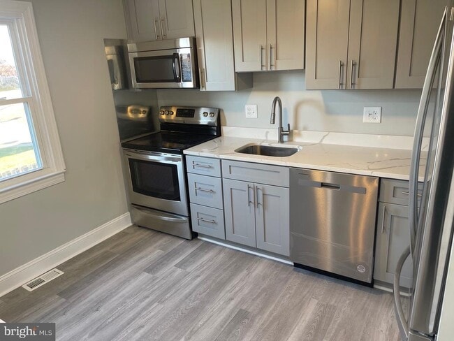 6415 Whitwell Ct in Fort Washington, MD - Building Photo - Building Photo