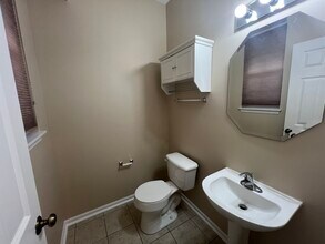 2820 White Thorn Cir in Naperville, IL - Building Photo - Building Photo