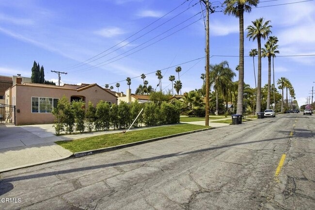 property at 1606 Glenwood Rd