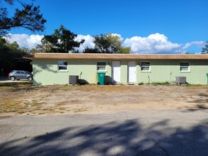 731 Edge St in Fort Walton Beach, FL - Foto de edificio - Building Photo