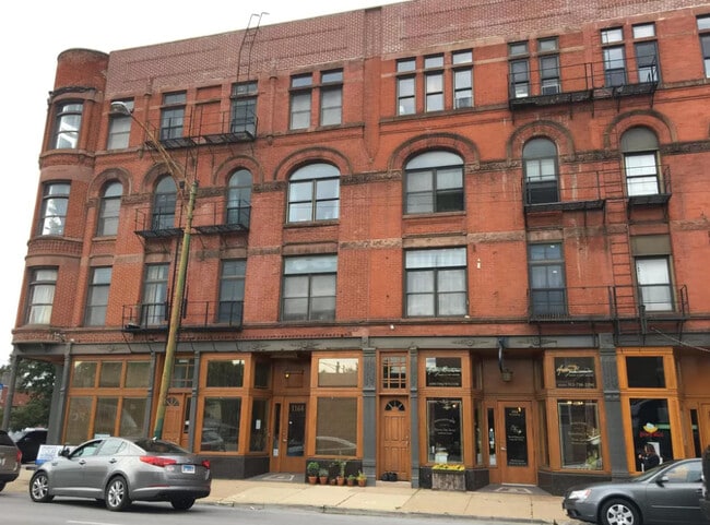 property at 1162 W Grand Ave