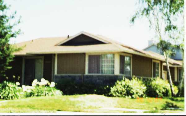 2360 Pinecrest Dr in Santa Rosa, CA - Building Photo