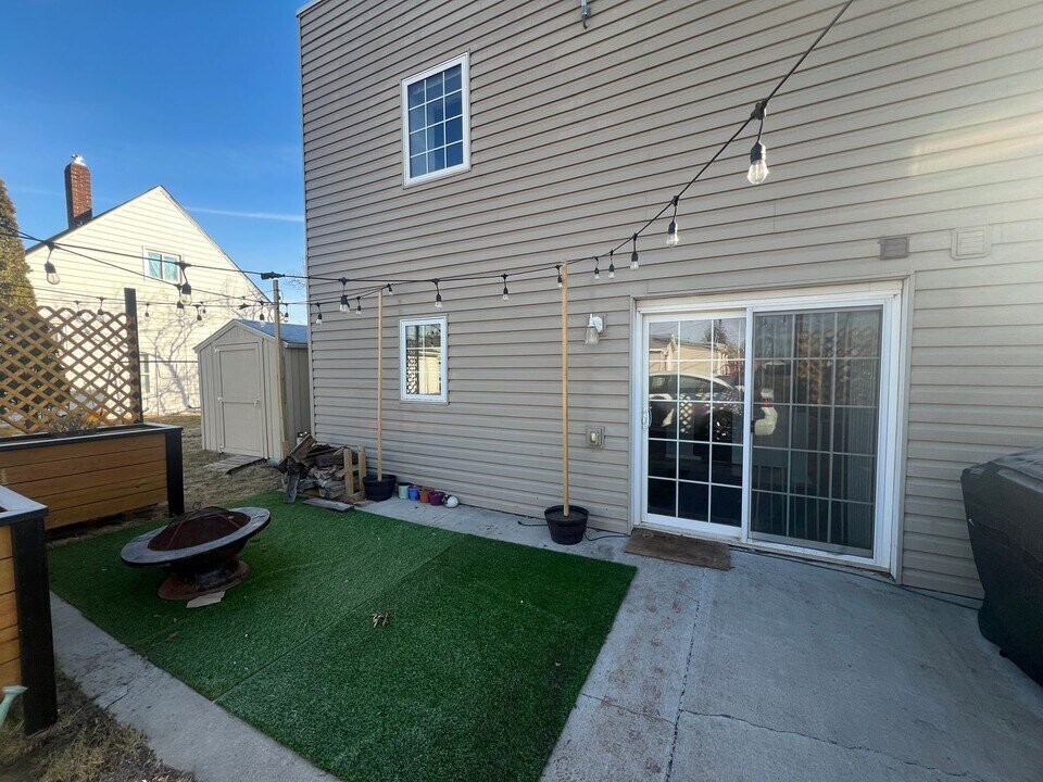 1421 Poplar Ave in Superior, WI - Building Photo