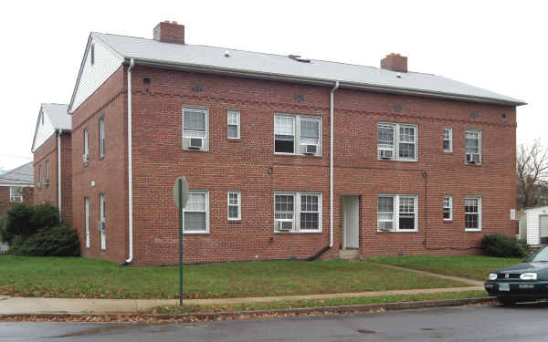 Wayne Street Apartments in Arlington, VA - Foto de edificio - Building Photo