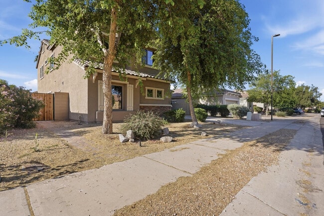 16809 W Magnolia St in Goodyear, AZ - Building Photo - Building Photo