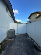 5545 E 6th Ave in Hialeah, FL - Building Photo - Building Photo