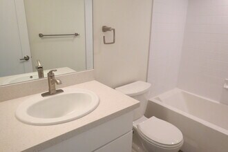 6455 Kanan Dume Rd, Unit MalibuGardens in Malibu, CA - Building Photo - Building Photo