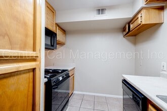 8502 Laborough Dr in Bakersfield, CA - Building Photo - Building Photo