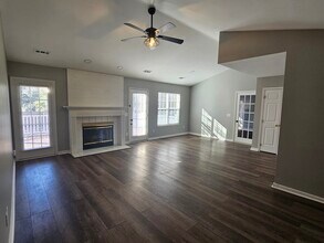 210 Hepworth Way in Wilmington, NC - Building Photo - Building Photo