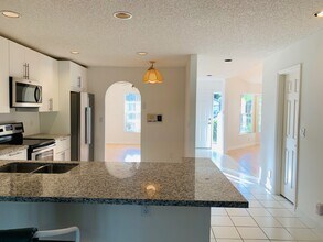 2444 Stonegate Dr in Wellington, FL - Building Photo - Building Photo