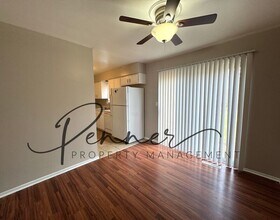 214-B Oak Dr in Belton, MO - Building Photo - Building Photo