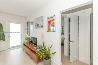 202 NW 92nd St in Miami Shores, FL - Building Photo - Building Photo