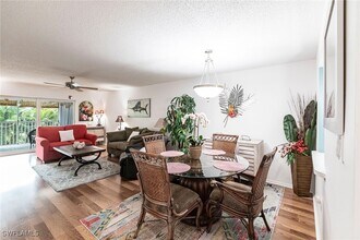 5419 Rattlesnake Hammock Rd in Naples, FL - Building Photo - Building Photo