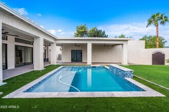 7225 E Harmont Dr in Scottsdale, AZ - Building Photo - Building Photo