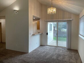 130 Fawn Cir in Shady Cove, OR - Building Photo - Building Photo