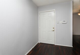 2703 Heritage Colony Dr in Webster, TX - Building Photo - Building Photo