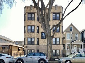 1913 W Larchmont Ave in Chicago, IL - Building Photo