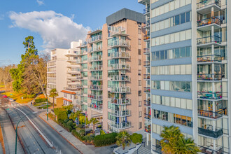 Flamingo in Vancouver, BC - Building Photo - Building Photo