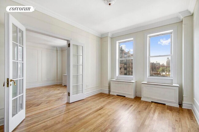 610 W 110th St in New York, NY - Building Photo - Building Photo