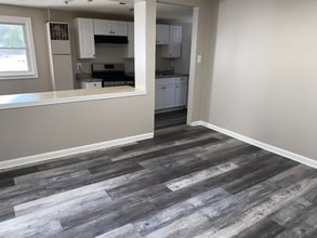 99 Mammoth Rd, Unit 2 in Lowell, MA - Building Photo - Building Photo