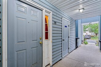 199 Prestwick Way in Edison, NJ - Building Photo - Building Photo