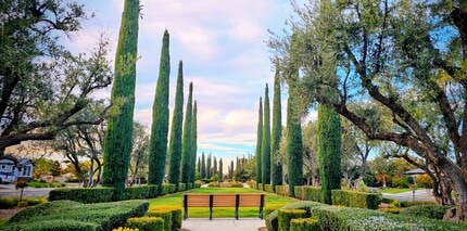 10310 Spanish Moss Dr in Bakersfield, CA - Foto de edificio - Building Photo