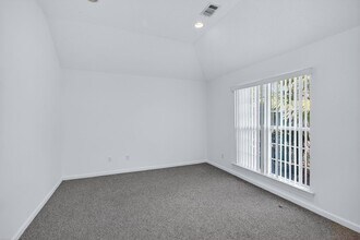 568 Marshview Dr in Richmond Hill, GA - Building Photo - Building Photo