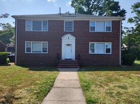 99 Harris Rd, Unit 3 in Portsmouth, VA - Building Photo