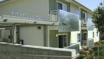 Osborne Gardens in Pacoima, CA - Building Photo