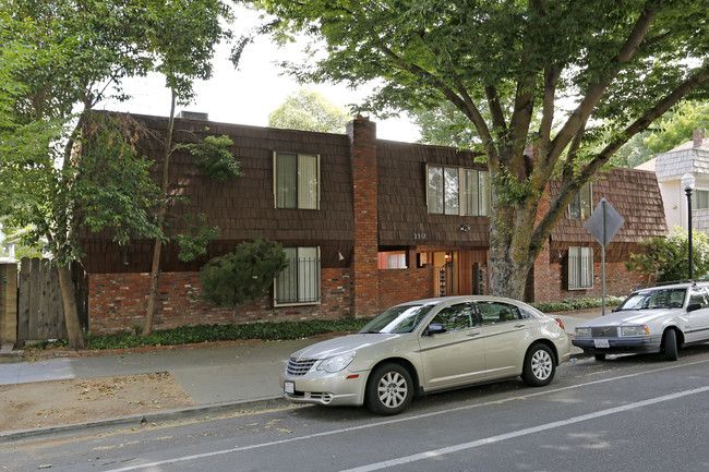 2317-2323 I St in Sacramento, CA - Foto de edificio - Building Photo