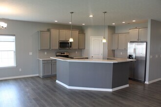 1857 Doncaster Dr in Avon, IN - Building Photo - Building Photo