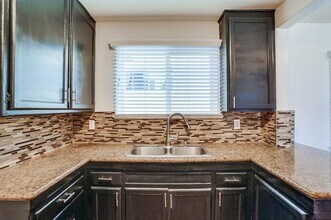 4460 - 4466 1/2 W. 59th St in Los Angeles, CA - Building Photo - Interior Photo