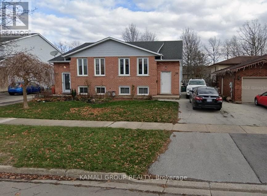 38 Mayfair Dr in Welland, ON - Building Photo