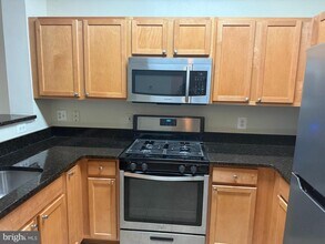 12000 Market St in Reston, VA - Building Photo - Building Photo