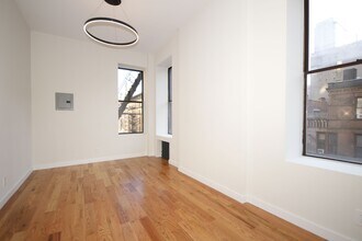 860 W End Ave in New York, NY - Building Photo - Building Photo