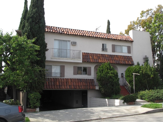 1321 Centinela Ave