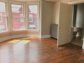 302 N Locust St-Unit -4 in Hagerstown, MD - Building Photo - Building Photo