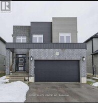 1368 Lawson Rd in London, ON - Building Photo