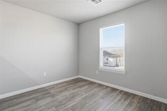 207 C Ave in Cache, OK - Building Photo - Building Photo