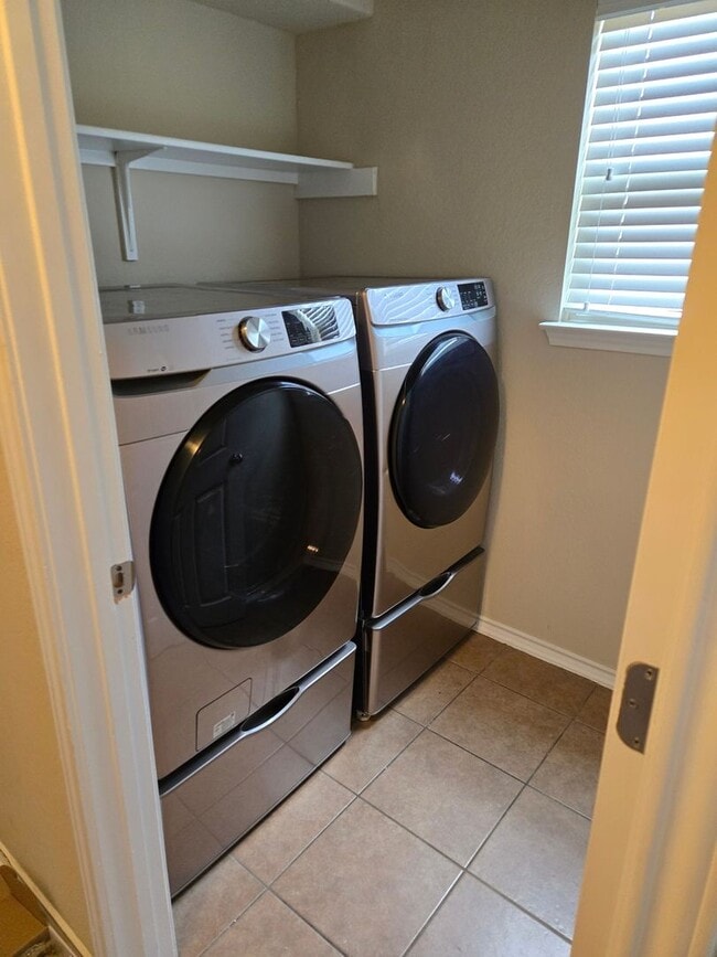 property at 118 Arcadia Pl