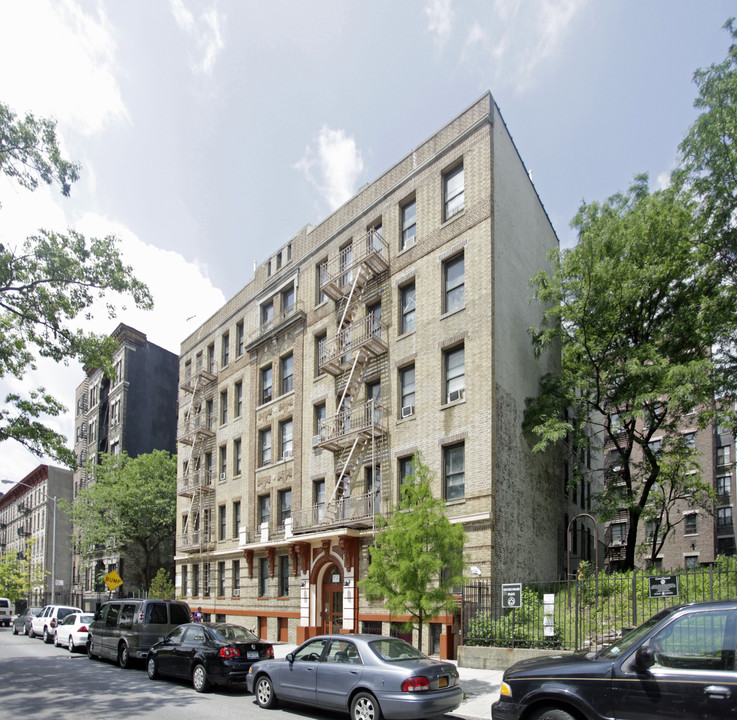 335 Edgecombe Ave in New York, NY - Building Photo