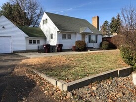 1225 NE Orchard Dr, Unit A