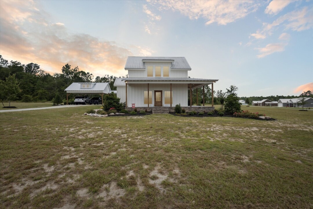 1513 Paris Ave in Swainsboro, GA - Building Photo