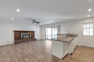 1037 E Loma Vista Dr in Tempe, AZ - Building Photo - Building Photo